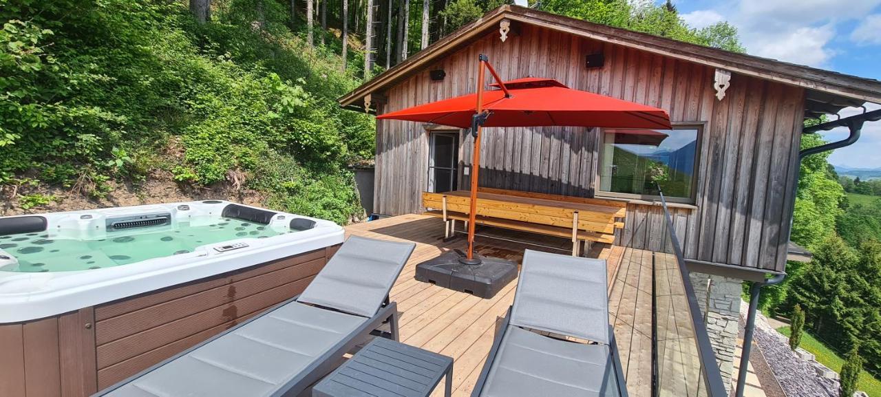 Ruhige Bergvilla In Alleinlage Am Mondsee Mit Seeblick Bergblick Und Whirlpool Innerschwand Exterior photo